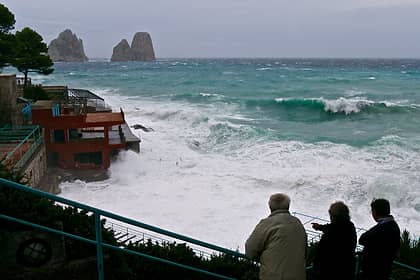 Rent a boat on Capri, Italy - Marina Piccola