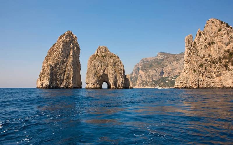 Faraglioni - Capri Guide